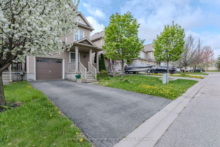 17 Dwyer Court — photo 1