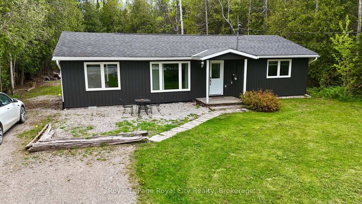 7221 6 Highway — photo 1