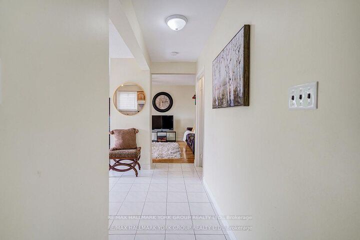 Property Photo: 9 Bur Oak Way ON M3L 2G3