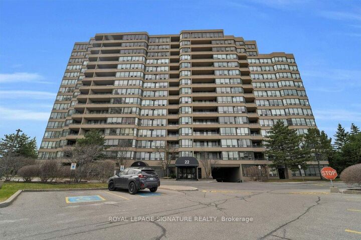 Property Photo: 22 Clarissa Drive 1404 ON L4C 9R6