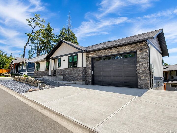 2036 Oakhill Pl — photo 1