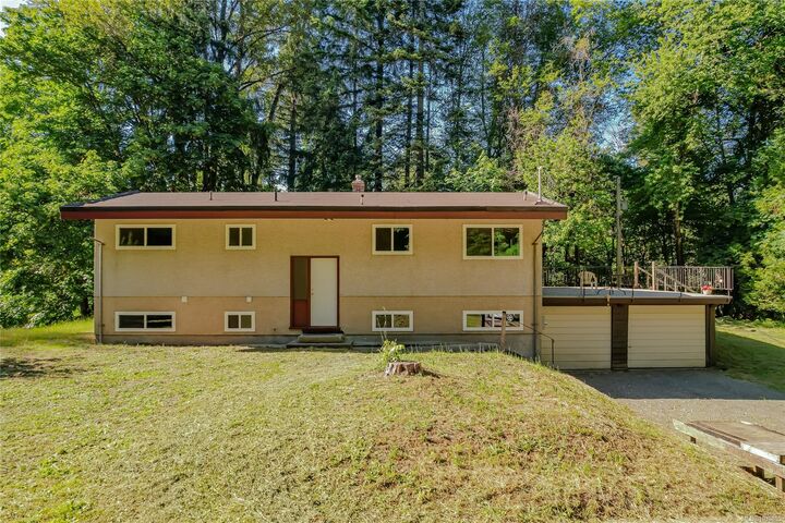 3246 Gibbins Rd — photo 1