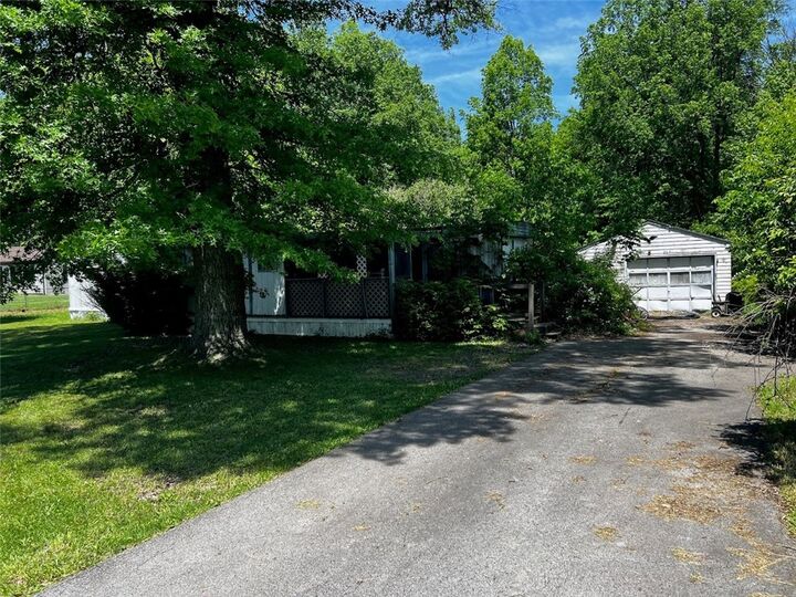 Property Photo:  3651 Sample Rd  PA 16148 