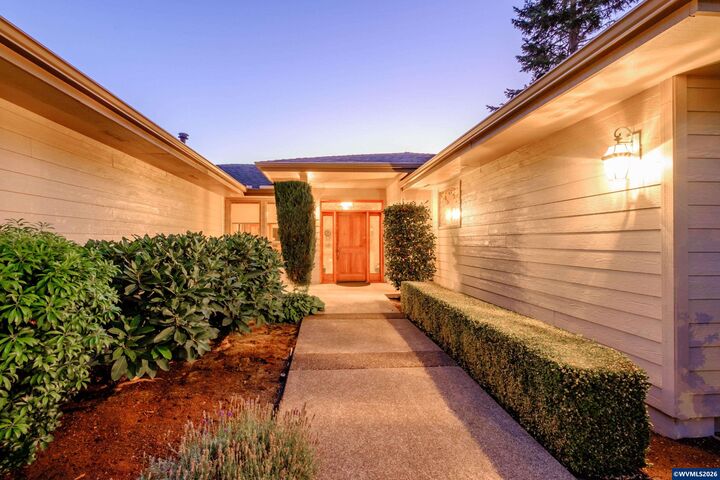 Property Photo: 2548 NW Maser Dr OR 97330