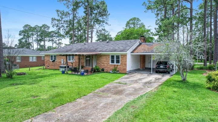 Property Photo:  1902 Robinhood Road  GA 31707 