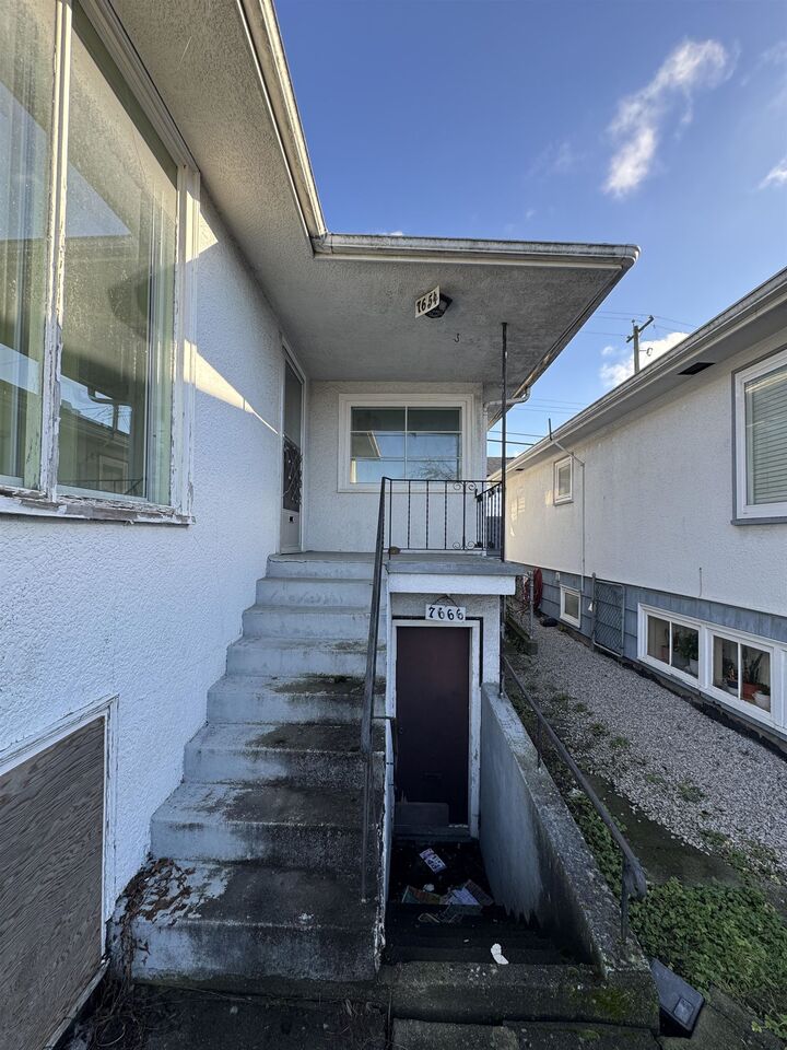 Property Photo: 7654 Fraser Street BC V5X 3W8