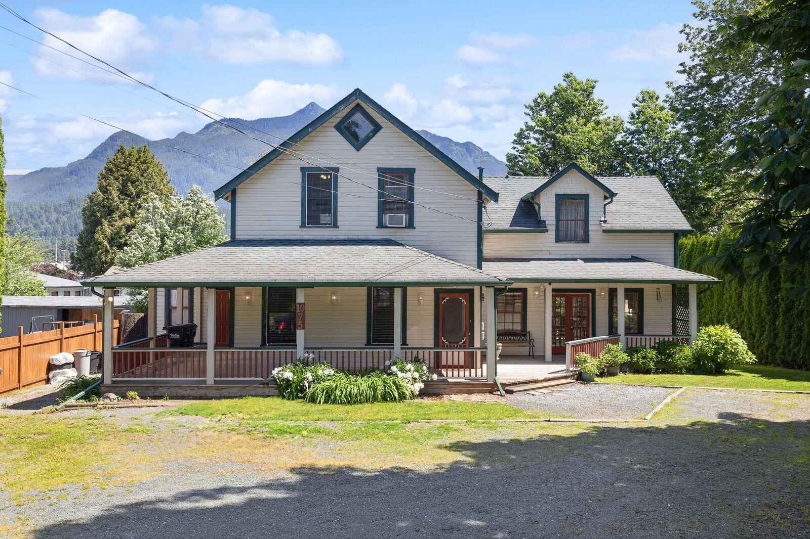 Property Photo: 1075 3rd Avenue BC V0X 1L0