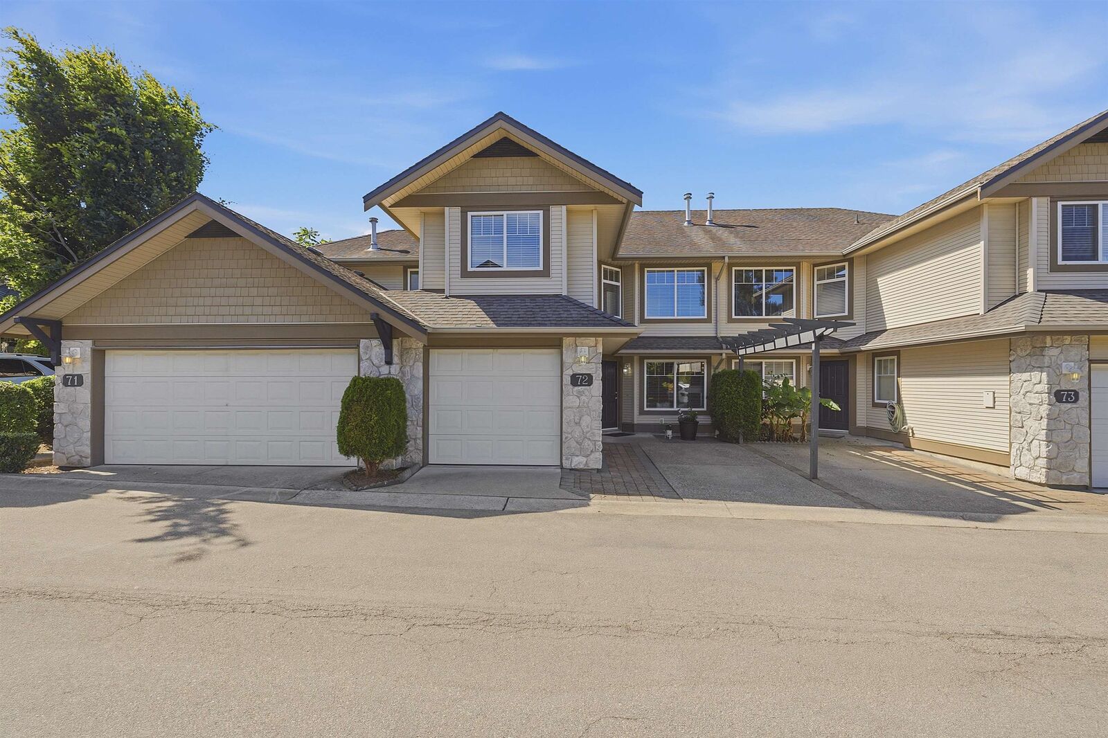 Photo de la propriété:  8888 151 Street 72  BC V3R 0Z9 