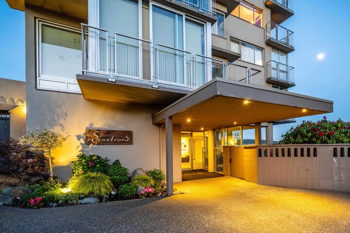 Property Photo: 150 24th Street 301 BC V7V 4G8