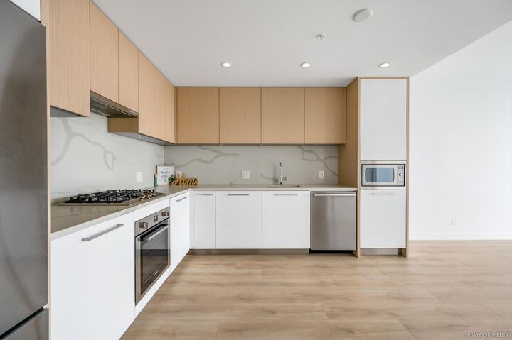 Property Photo:  567 Clarke Road 2607  BC V3J 0K7 