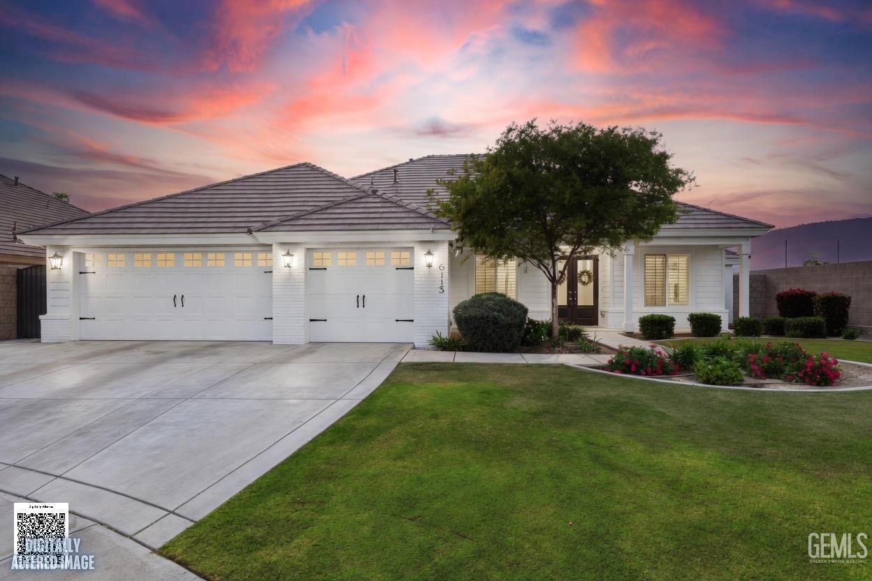 Property Photo:  6113 Dartmoor Wood Avenue  CA 93314 