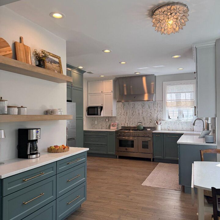Property Photo: 42573 Regal Wood Drive VA 20148