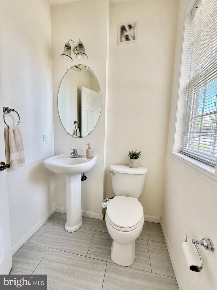 Property Photo:  6814 Sabbarton Place 92  VA 20155 