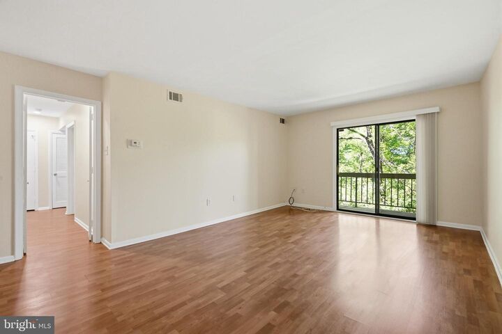 Property Photo:  5419 Golf View Drive B2  DE 19808 