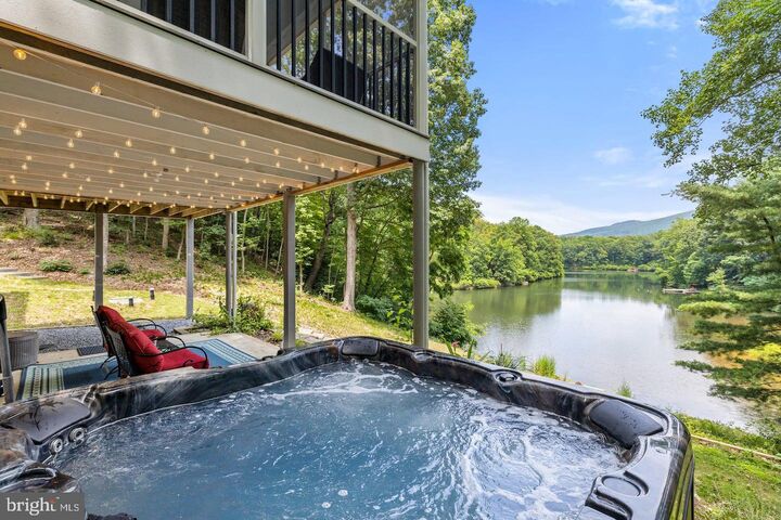 Property Photo: 435 Lakeside Drive WV 25425