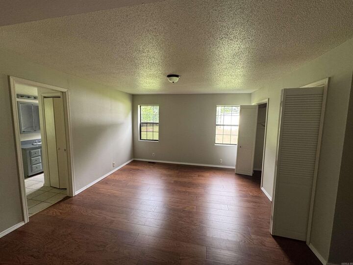 Property Photo: 1209 N 3rd St AR 72949