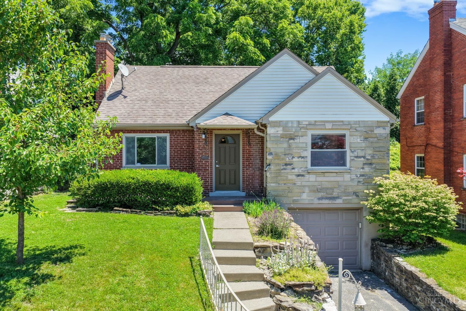 Property Photo:  5758 Glengate Lane  OH 45212 