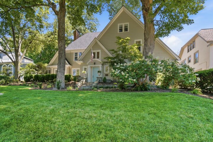 Property Photo:  1340 Observatory Drive  OH 45208 