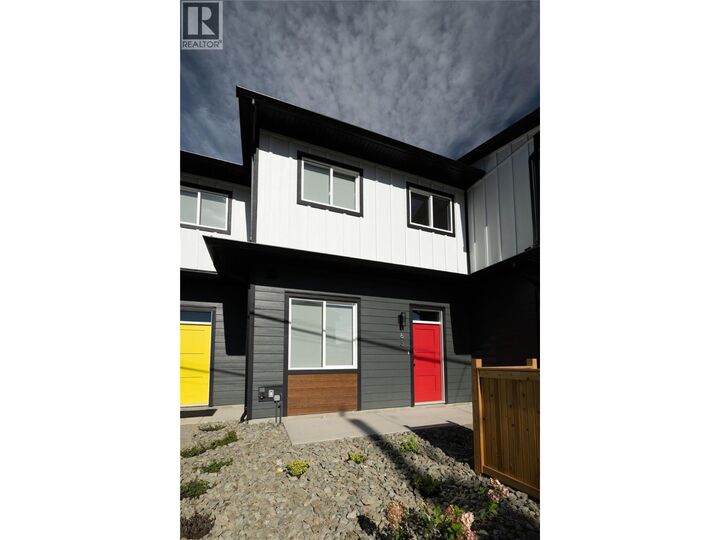 Property Photo: 163 Chestnut Avenue BC V2B 1L3