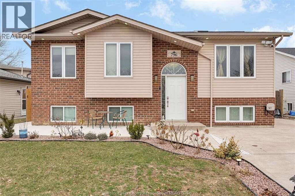 Property Photo:  796 Richmond Street  ON N9V 4A3 