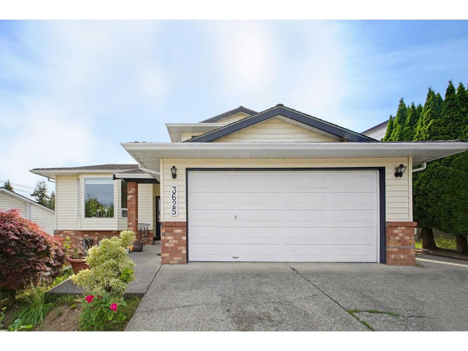 Property Photo:  3625 Nootka Street  BC V2T 5A2 