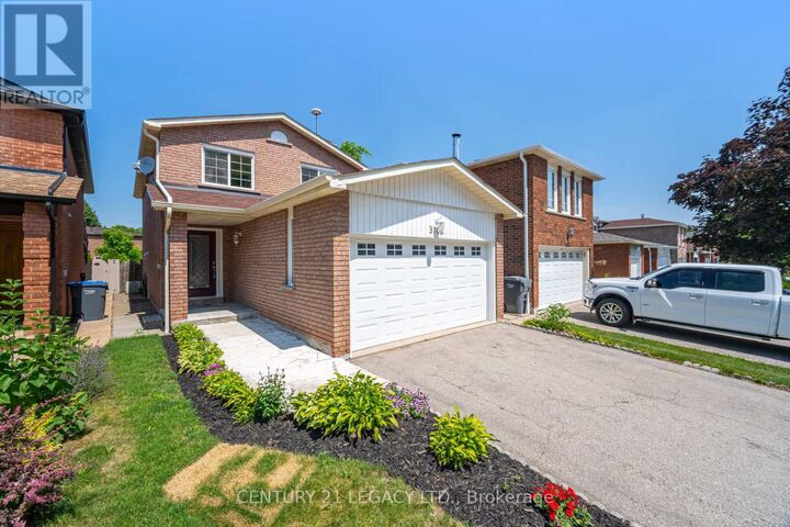 Property Photo:  3182 Bracknell Crescent  ON L5N 4W4 
