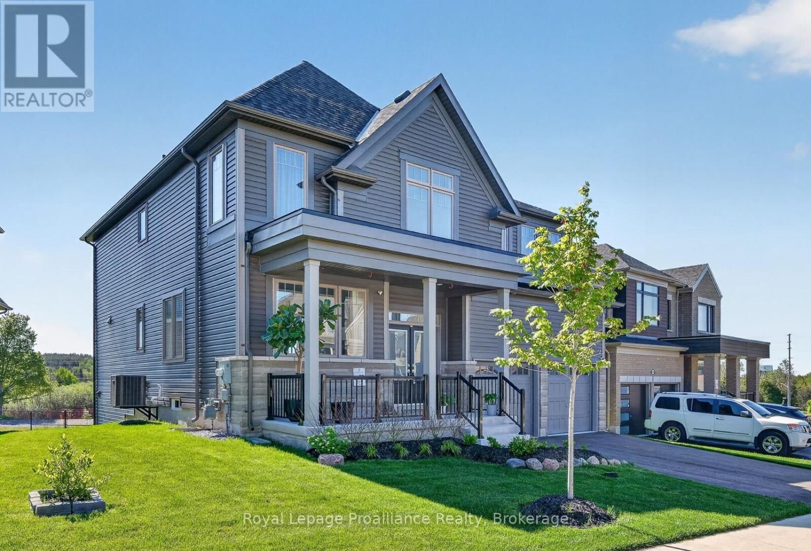 Property Photo:  998 Trailsview Avenue  ON K9A 4K3 
