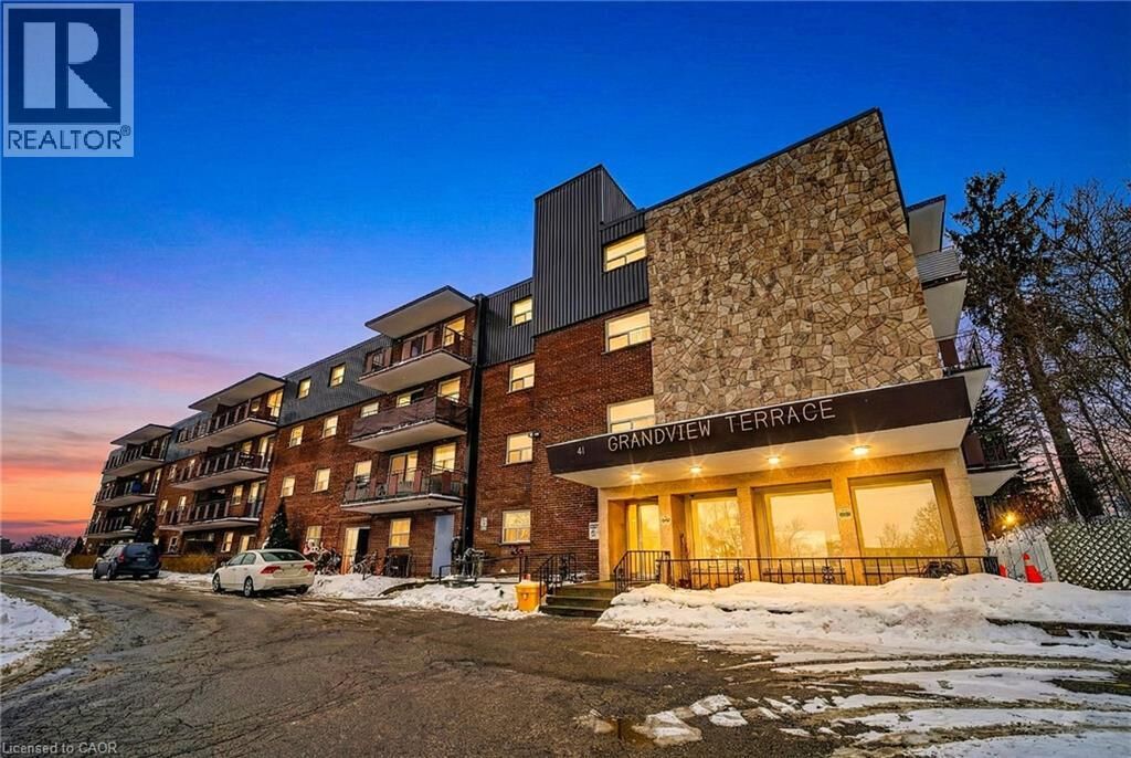 Photo de la propriété:  41 Sutherland Street West 311  ON N3W 1L1 