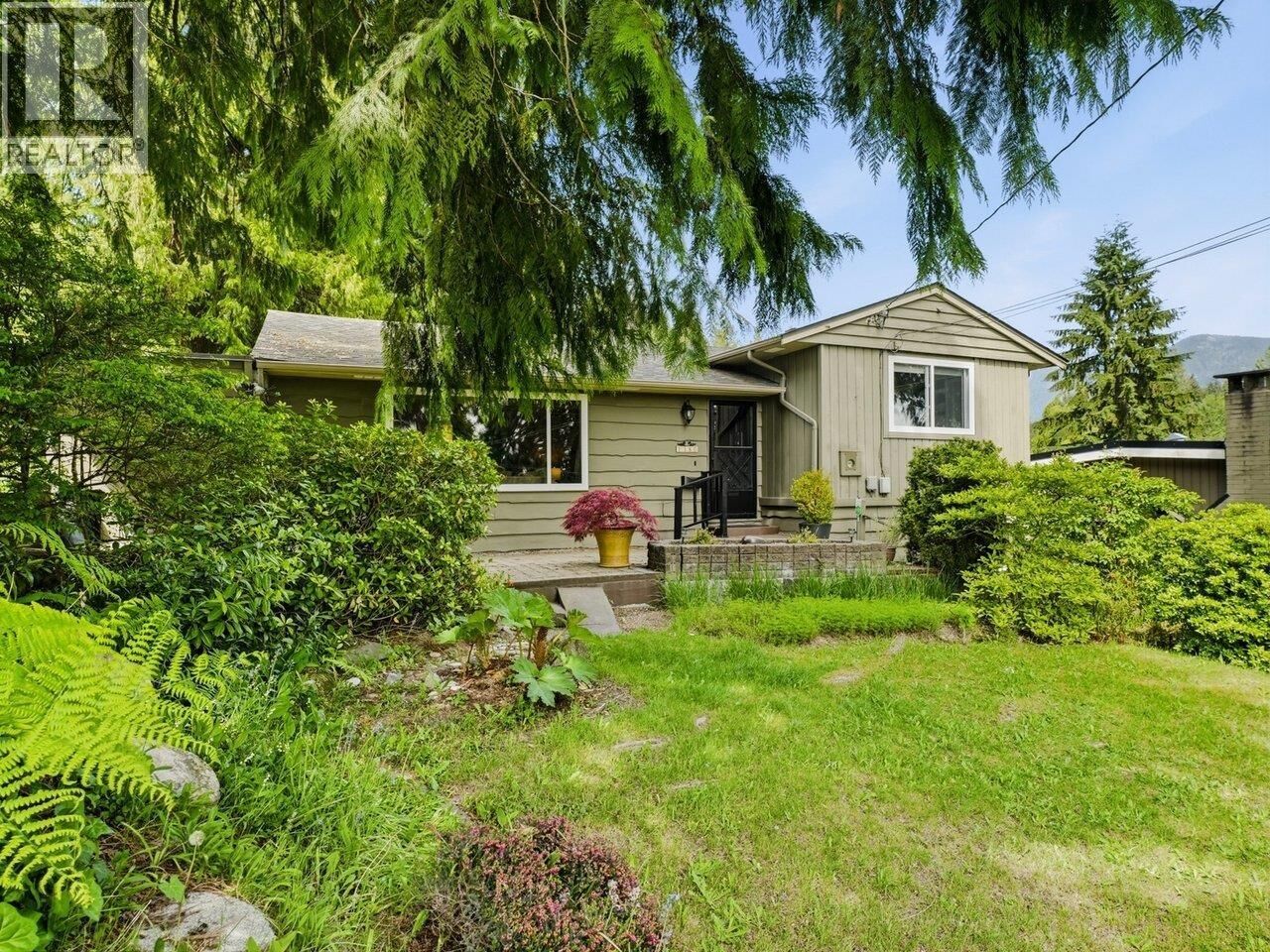 Property Photo:  1380 Coleman Street  BC V7K 1W6 