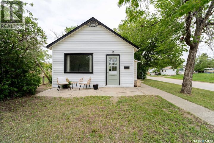 Property Photo:  1102 Iroquois Street W  SK S6H 5B9 