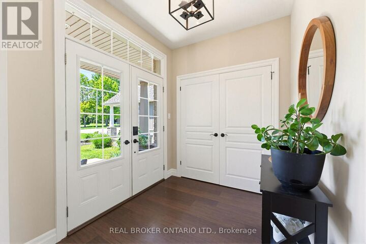 Property Photo:  50 Cedar Street  ON N3L 0A1 