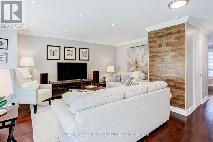 Photo de la propriété:  523 Church Street North  ON L1T 4B8 
