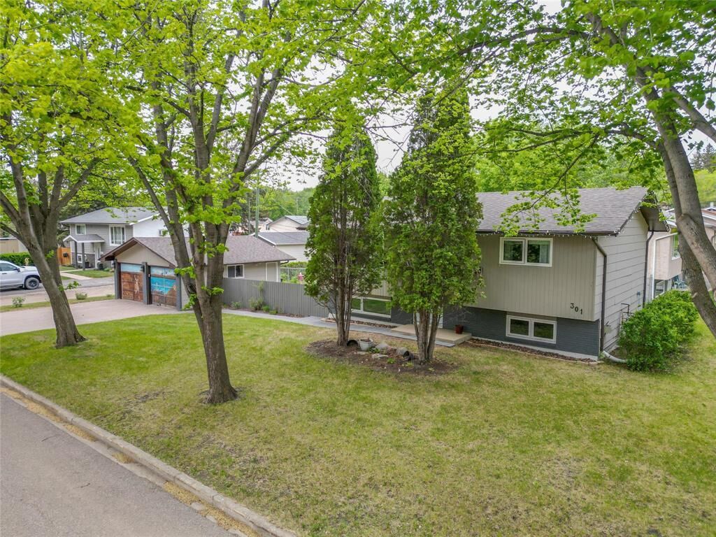 Property Photo:  301 Dufferin Avenue  MB R7A 6J7 