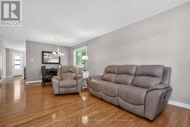 Property Photo:  24 Marchand Drive  ON L9M 2J2 