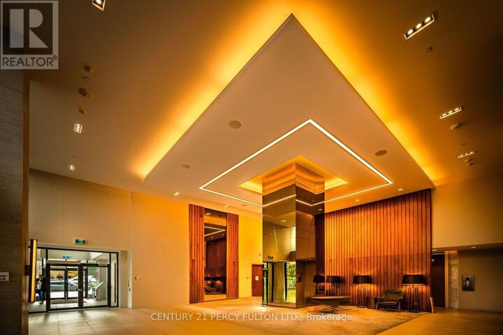 Property Photo:  6 Sonic Way 2101  ON M3C 0P1 