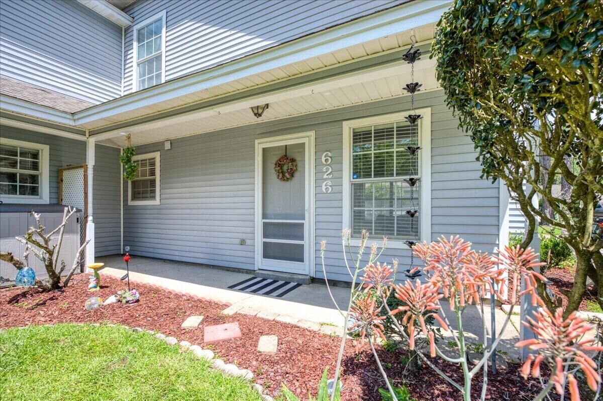 Property Photo:  626 Emerald Lane  FL 32547 