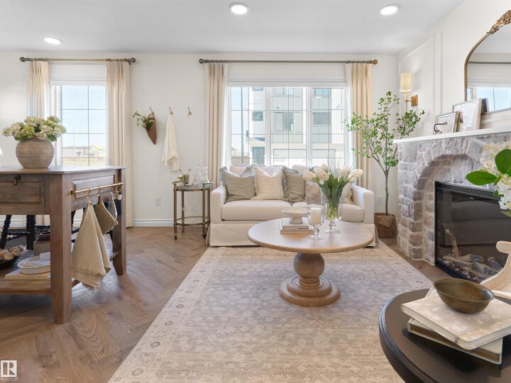 Property Photo: 4004 Savaryn Drive SW 47 AB T6X 1S6