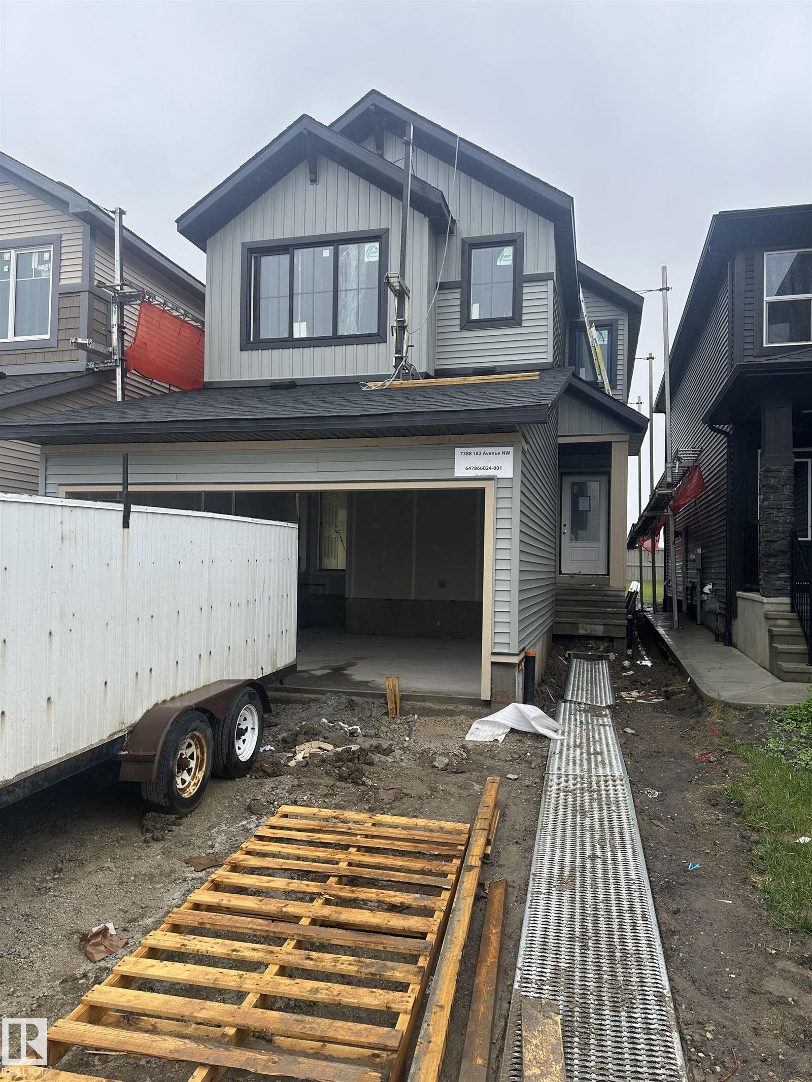 Property Photo:  7388 182 Avenue NW  AB T5Z 0L5 