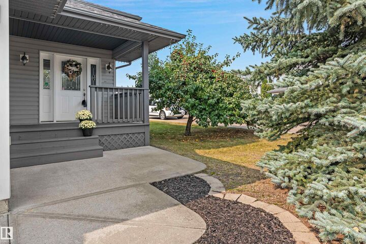 Property Photo: 15216 49 Street NW AB T5Y 3C1