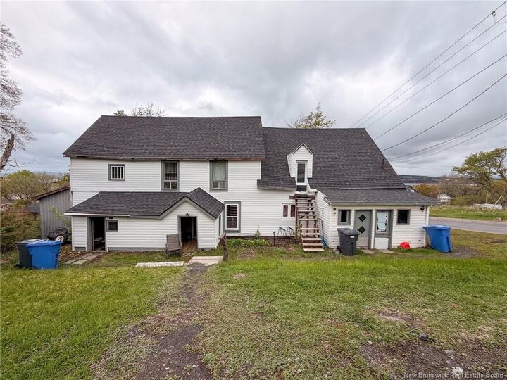 122 Renfrew Street — photo 1