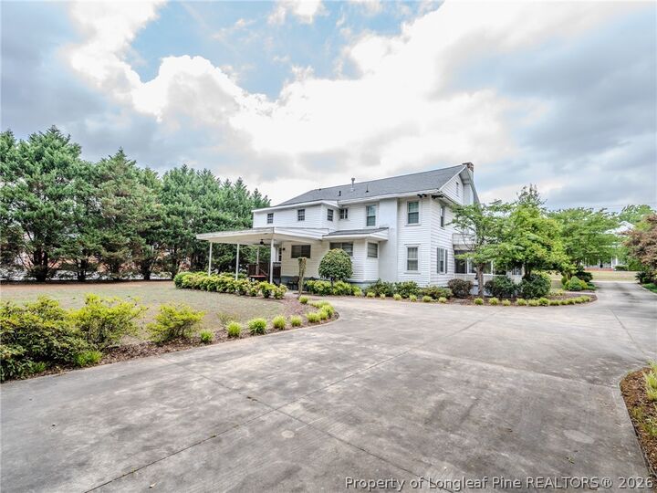 Property Photo: 212 E Third Avenue NC 28377