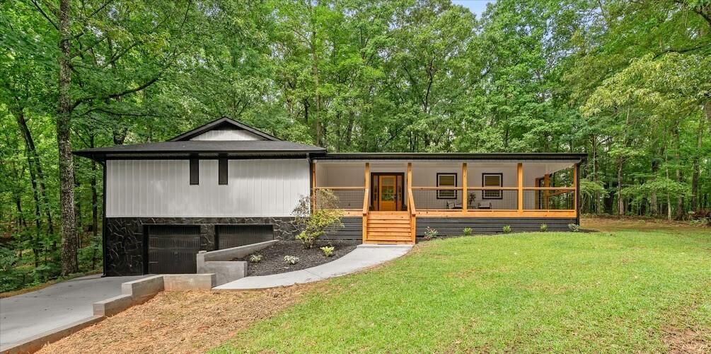 Property Photo:  2513 N Carroll Court  GA 30180 