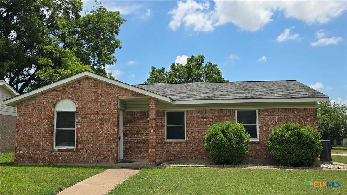 Property Photo:  1301 Paseo Del Plata  TX 76502 