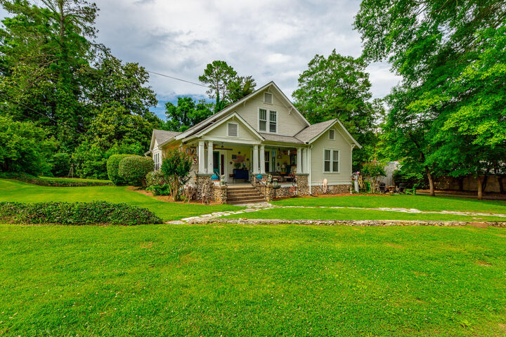 Property Photo:  215 Gordon Street  GA 30707 