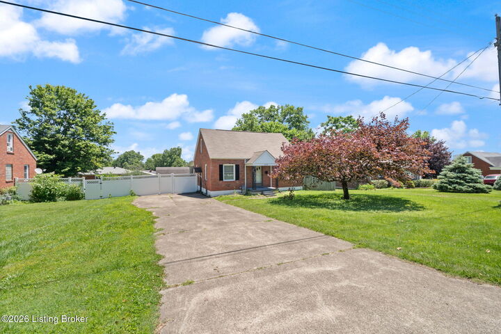 Property Photo:  4319 Milldaun Rd  KY 40213 