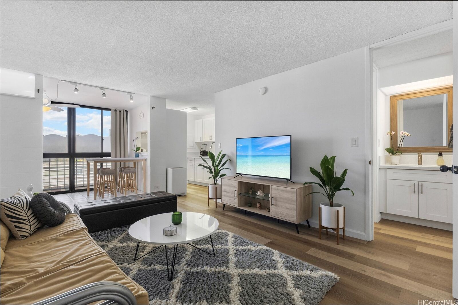 Property Photo:  1415 Liholiho Street 607  HI 96822 