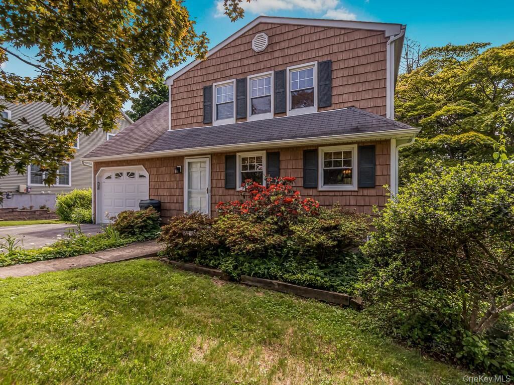 Property Photo:  211 Warren Avenue  NY 10532 
