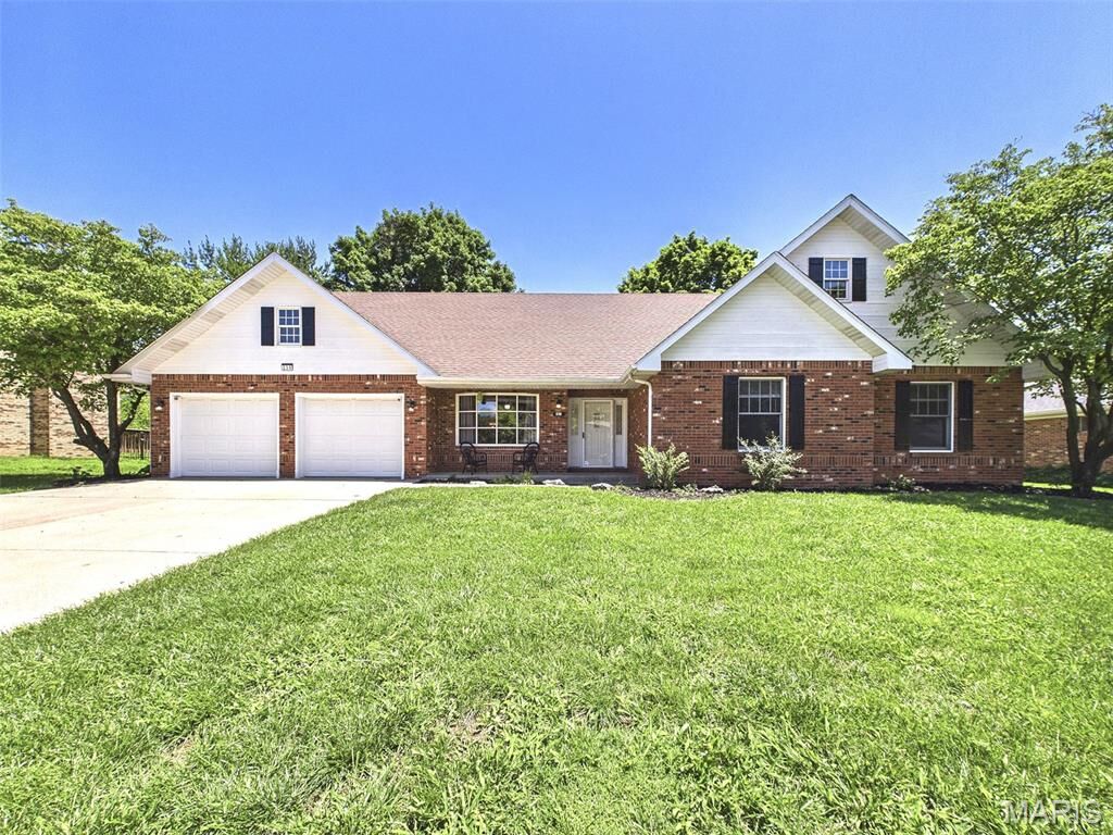 Property Photo:  230 Hickory Ridge  IL 62223 