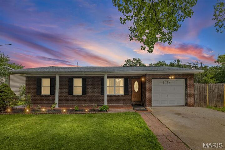 Property Photo:  1517 Doris Avenue  IL 62206 