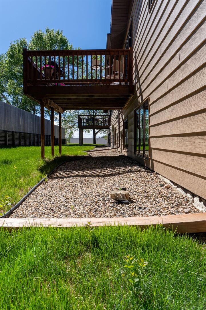 Property Photo:  1401 11 1/2 Ave SW  ND 58701 